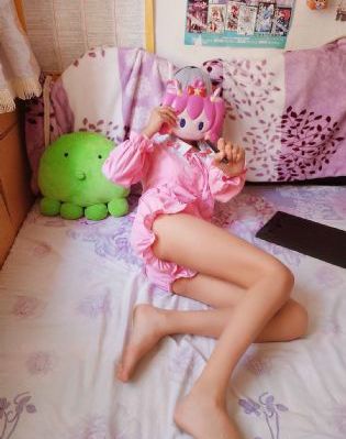 女职员的丝袜 中文字幕