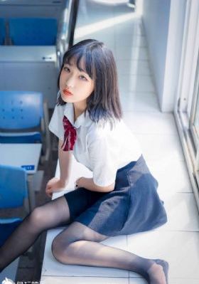 动漫美女操