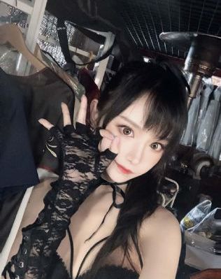 目迷五色
